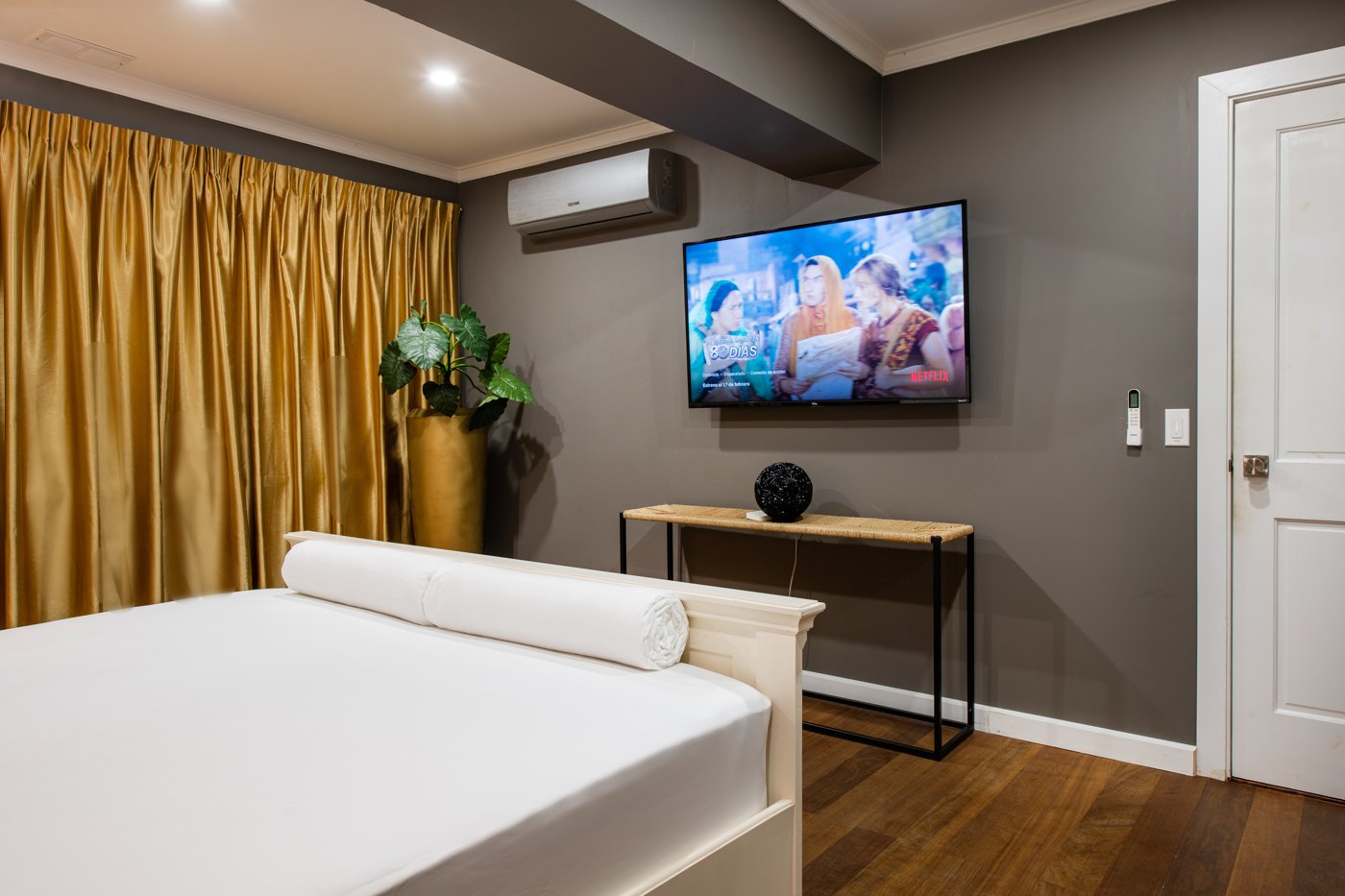 The Garden Cottage bedroom