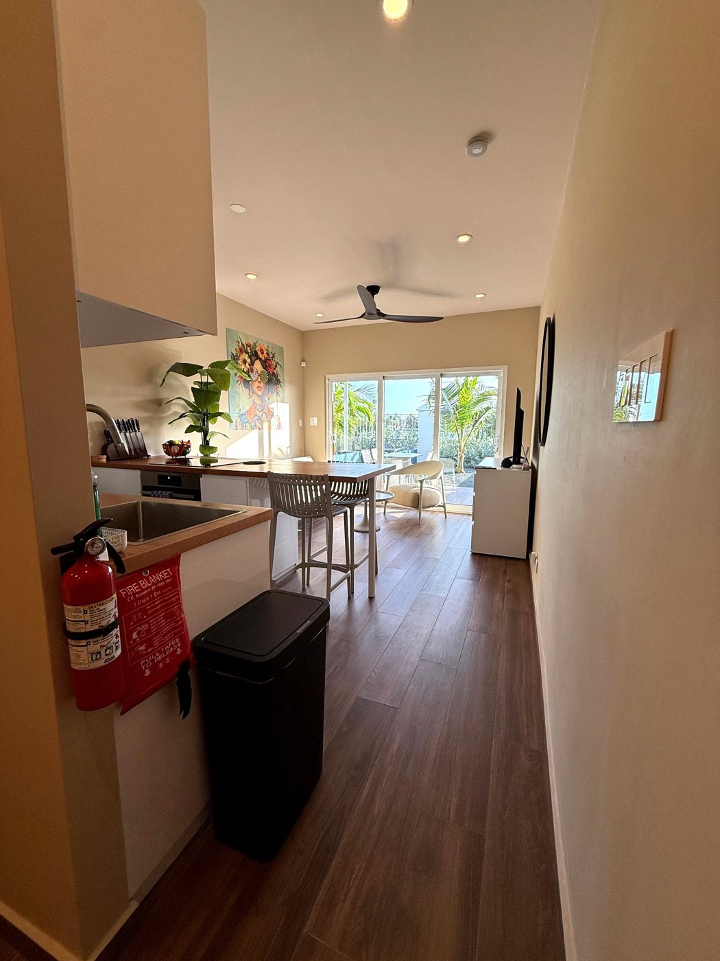 Waaigat Lagoon studio kitchen